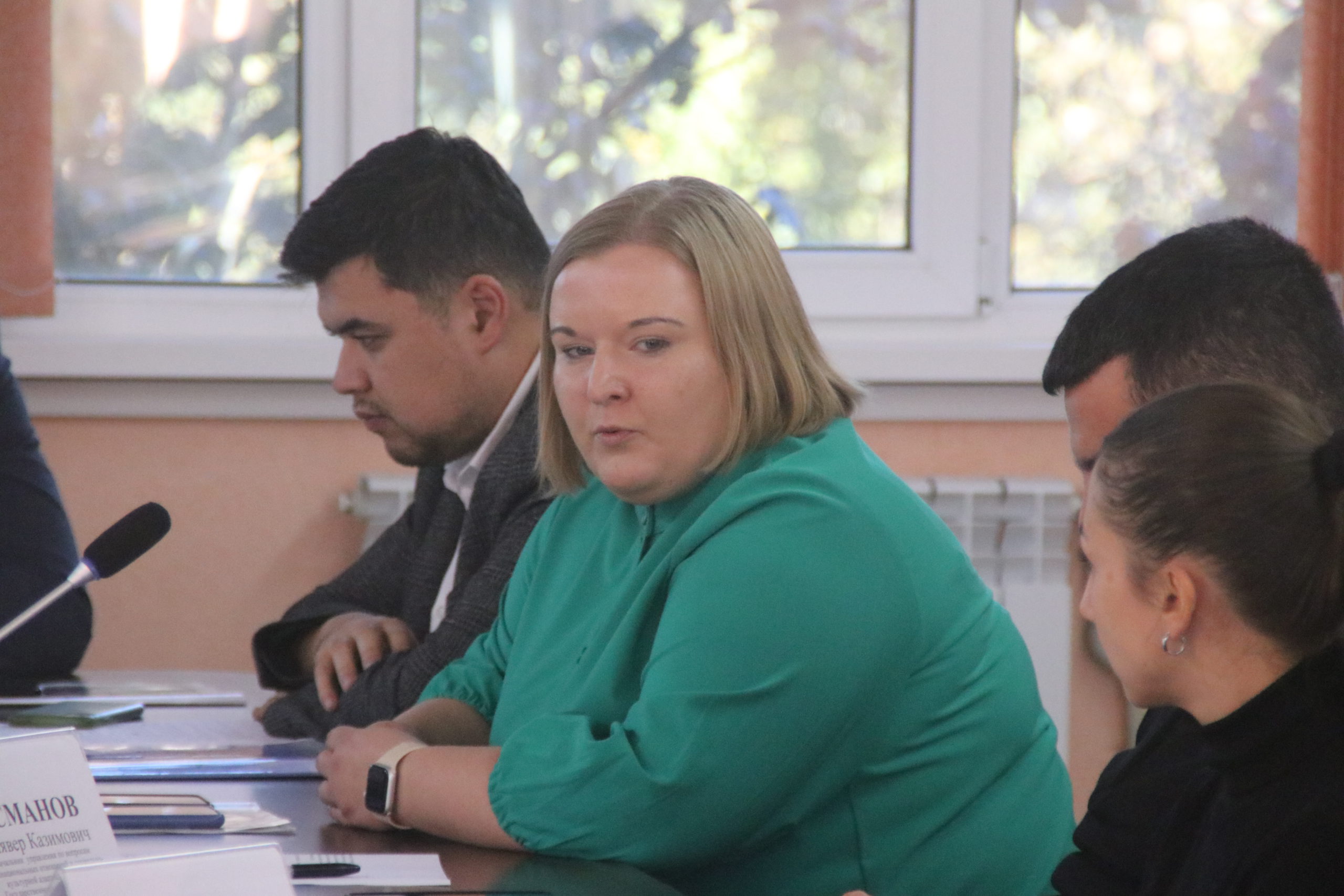 Общественный совет при Госкомнаце Крыма предложил выработать единую информационную концепцию освещения сферы межнациональных отношений