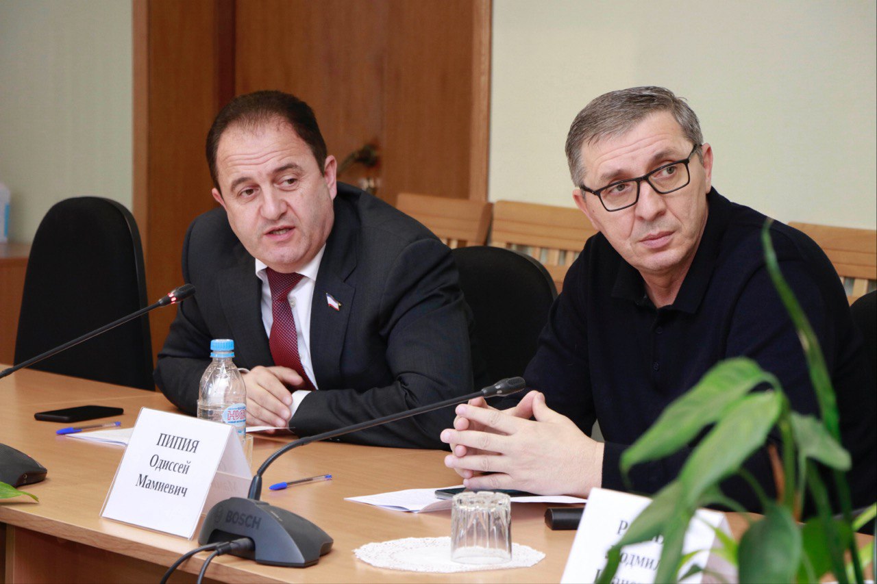 В Симферополе обсудили проект Концепции развития народной дипломатии в Крыму