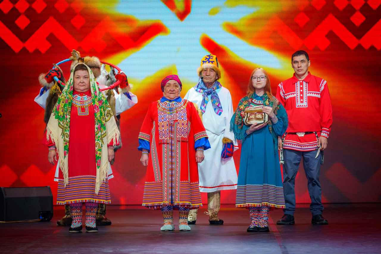 На одной волне. В Ханты-Мансийске завершился IV Всероссийский форум национального единства