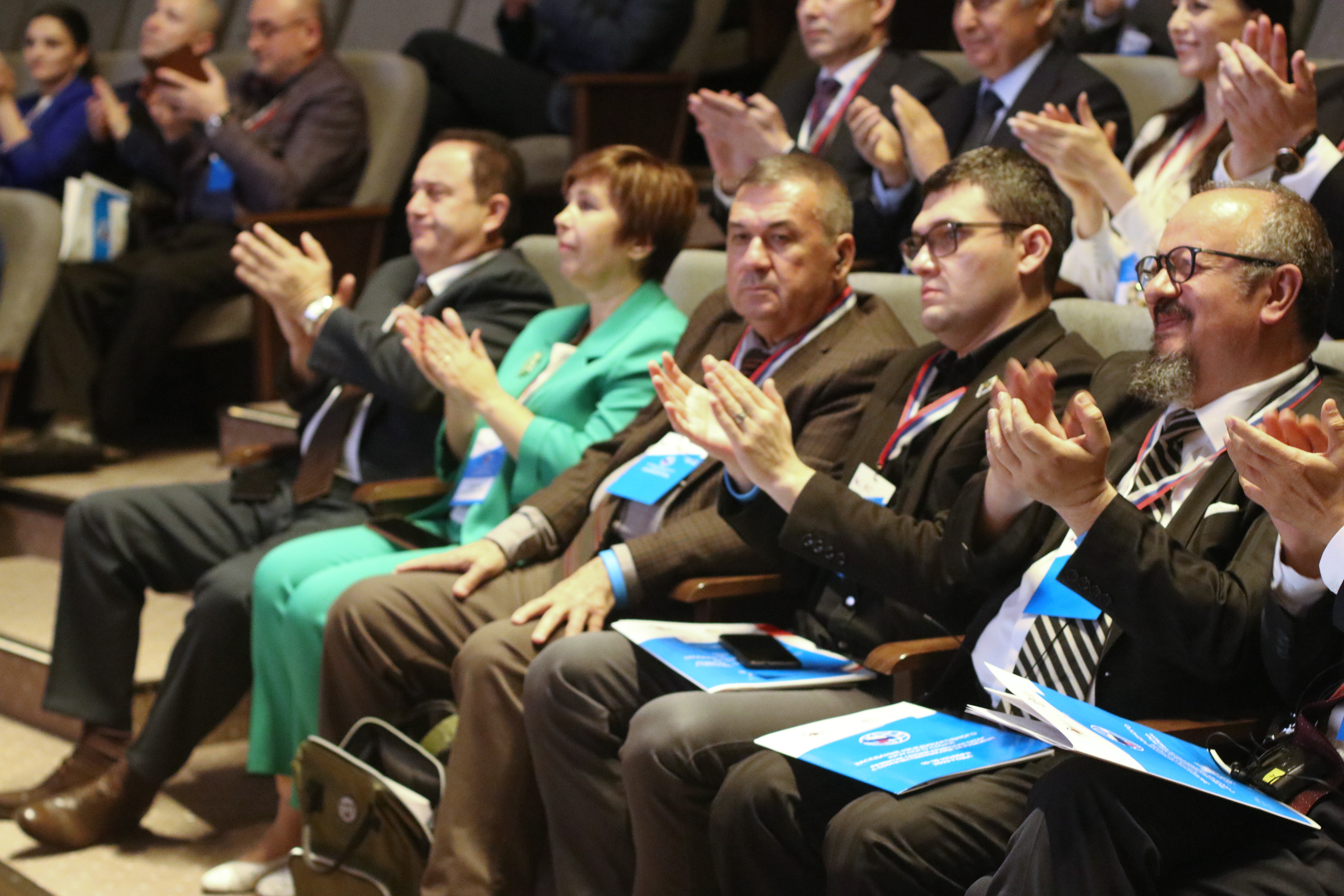 В Крыму состоялся международный круглый стол «Развитие связей крымских татар с соотечественниками за рубежом»