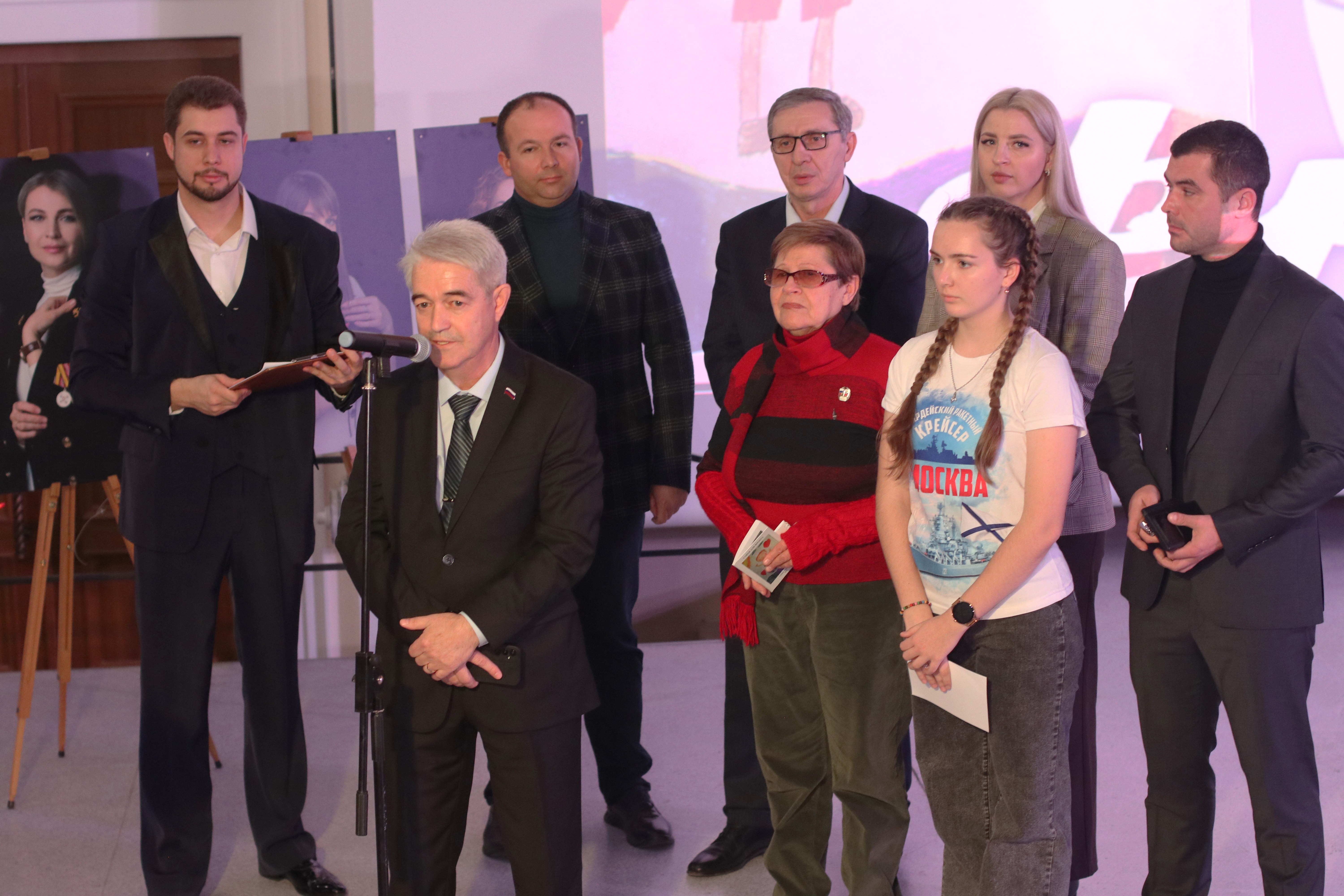 В Севастополе презентовали стихи для фронта и новый корпункт МИР-инфо
