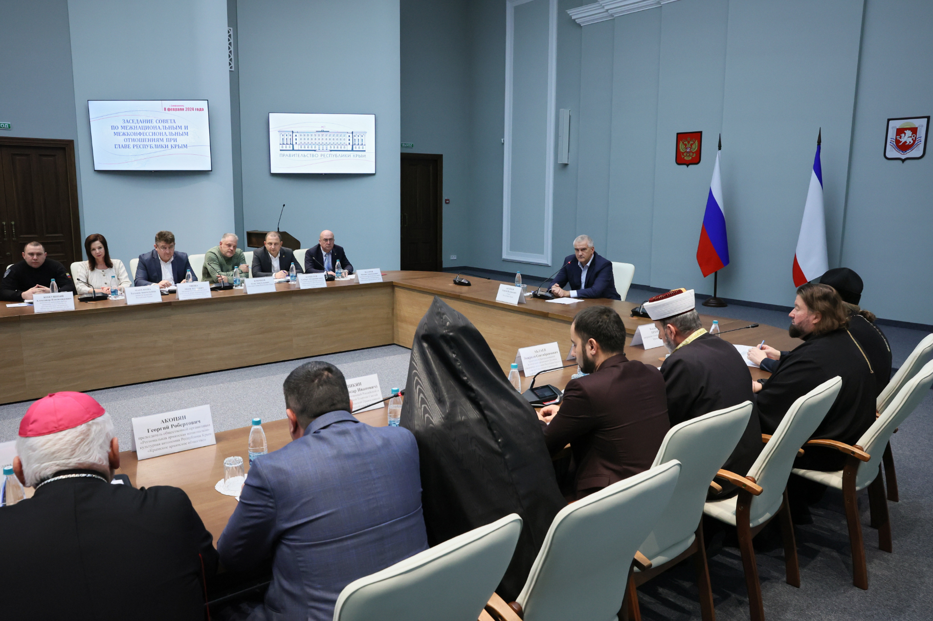 В Крыму прошло заседание Совета по межнациональным и межконфессиональным отношениям при главе республики