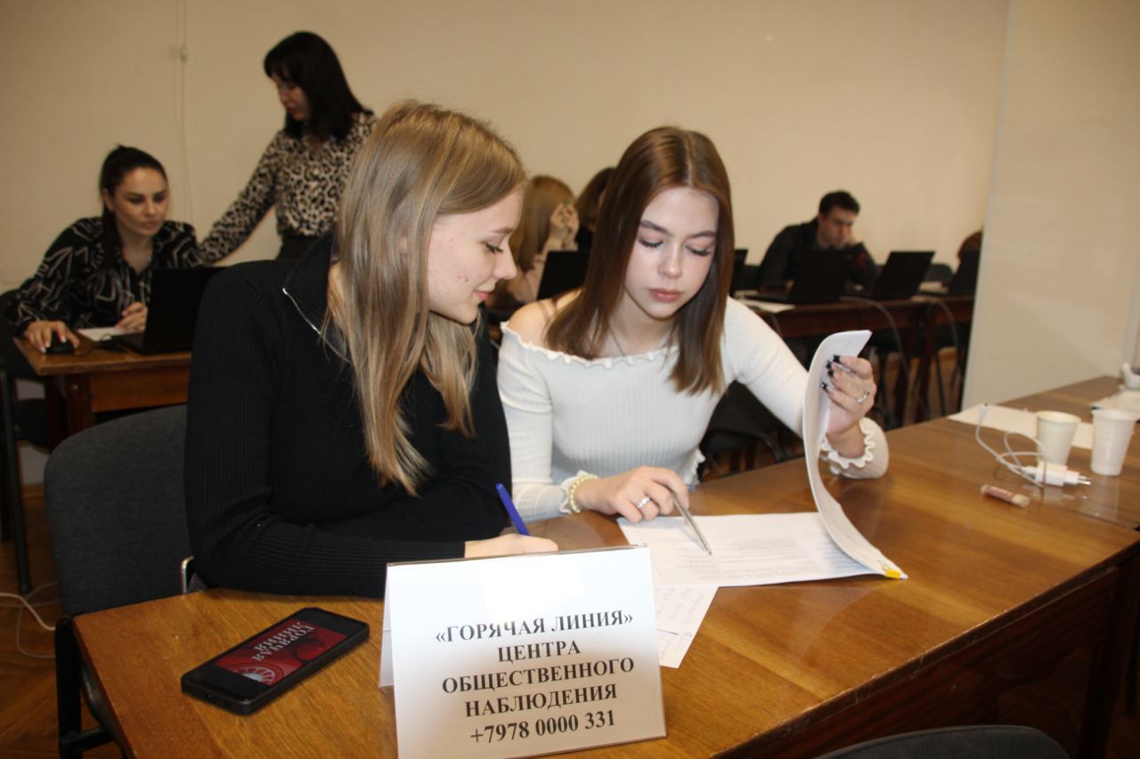 В Крыму в первый день голосования участие в выборах приняли 43% избирателей